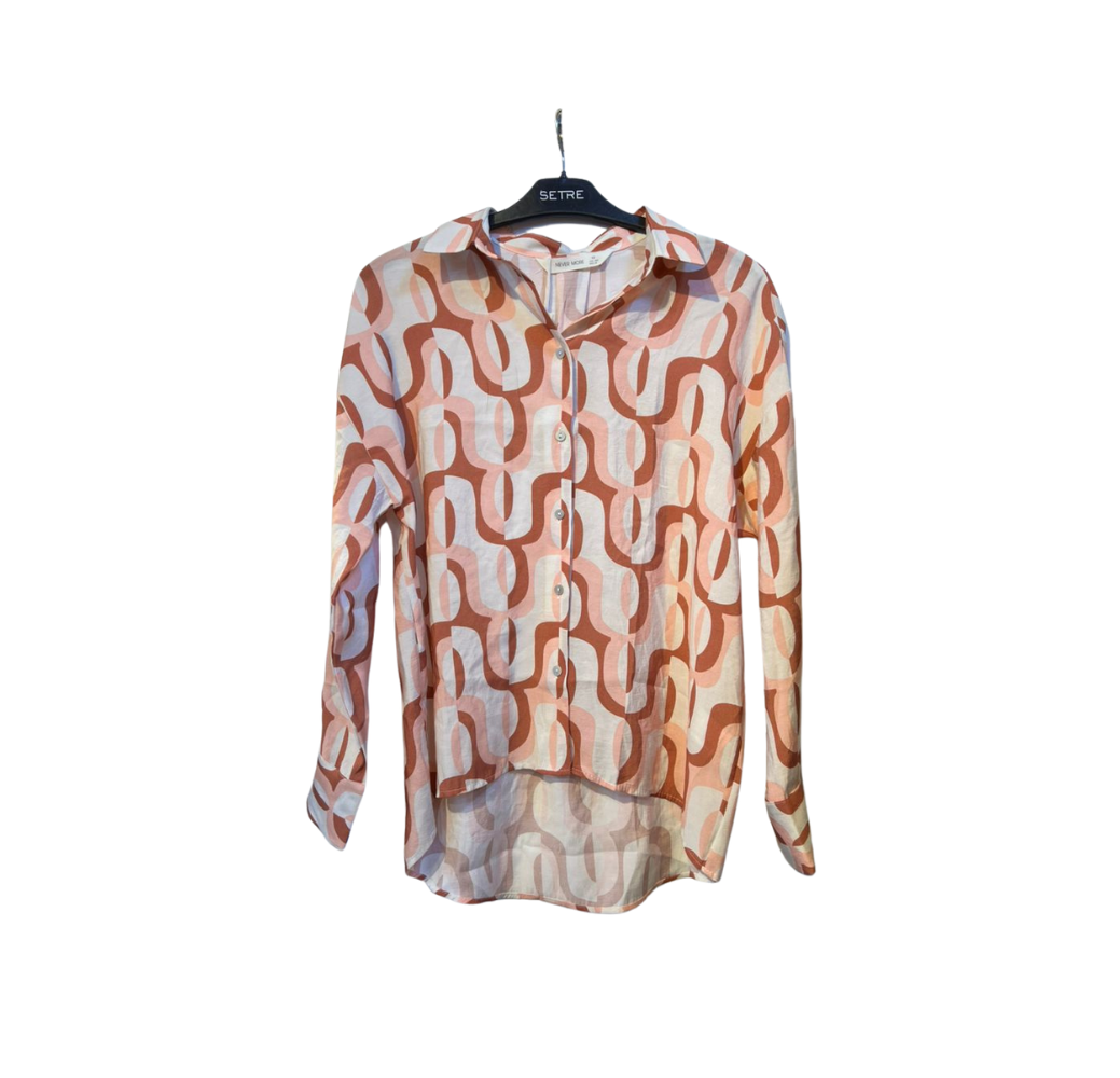 Chemise classique á motif 