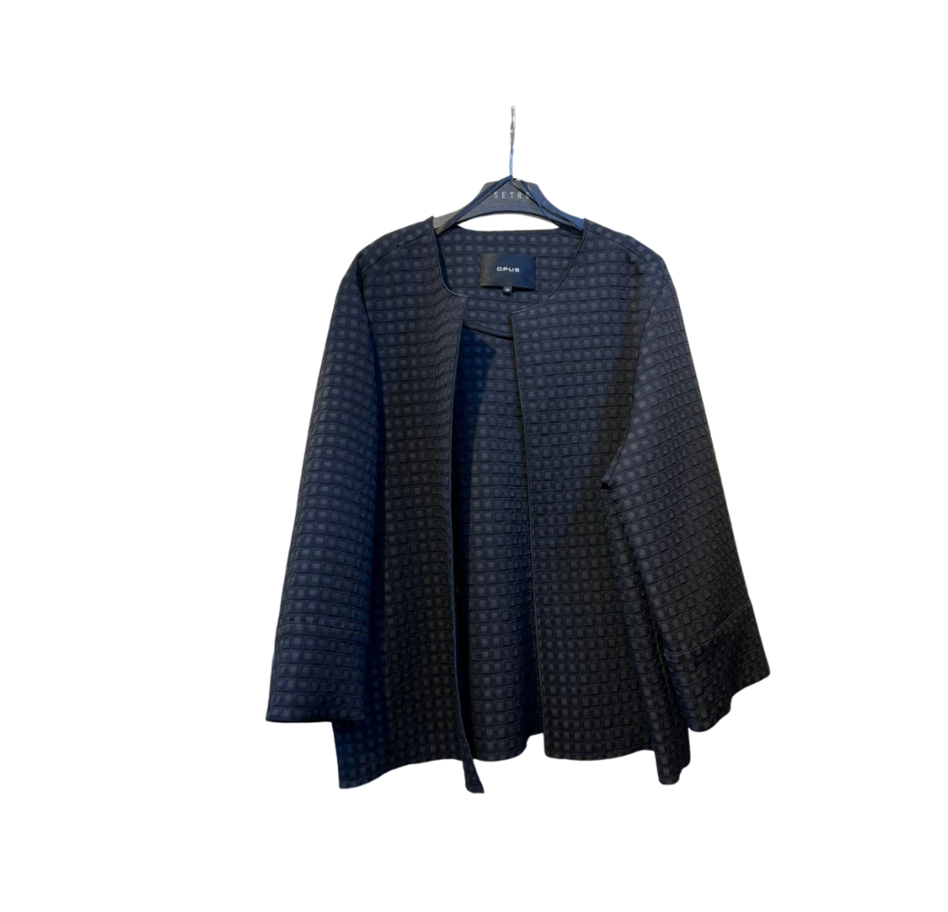 Cape noire élégante