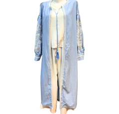 Ensemble d’été à manches fleuries bleu ciel