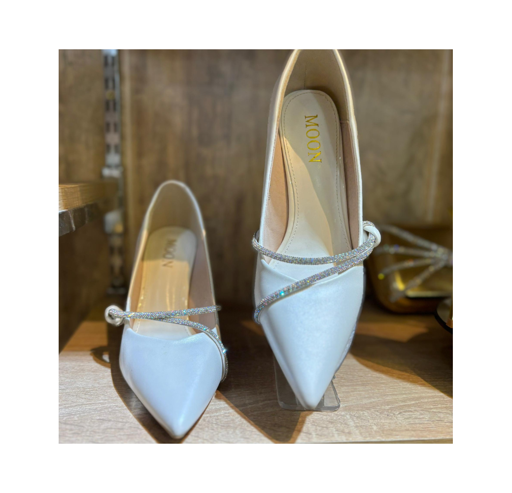 Escarpins à strass – Les Jolie Shoes