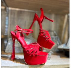 Sandales à plateforme satinées rouge