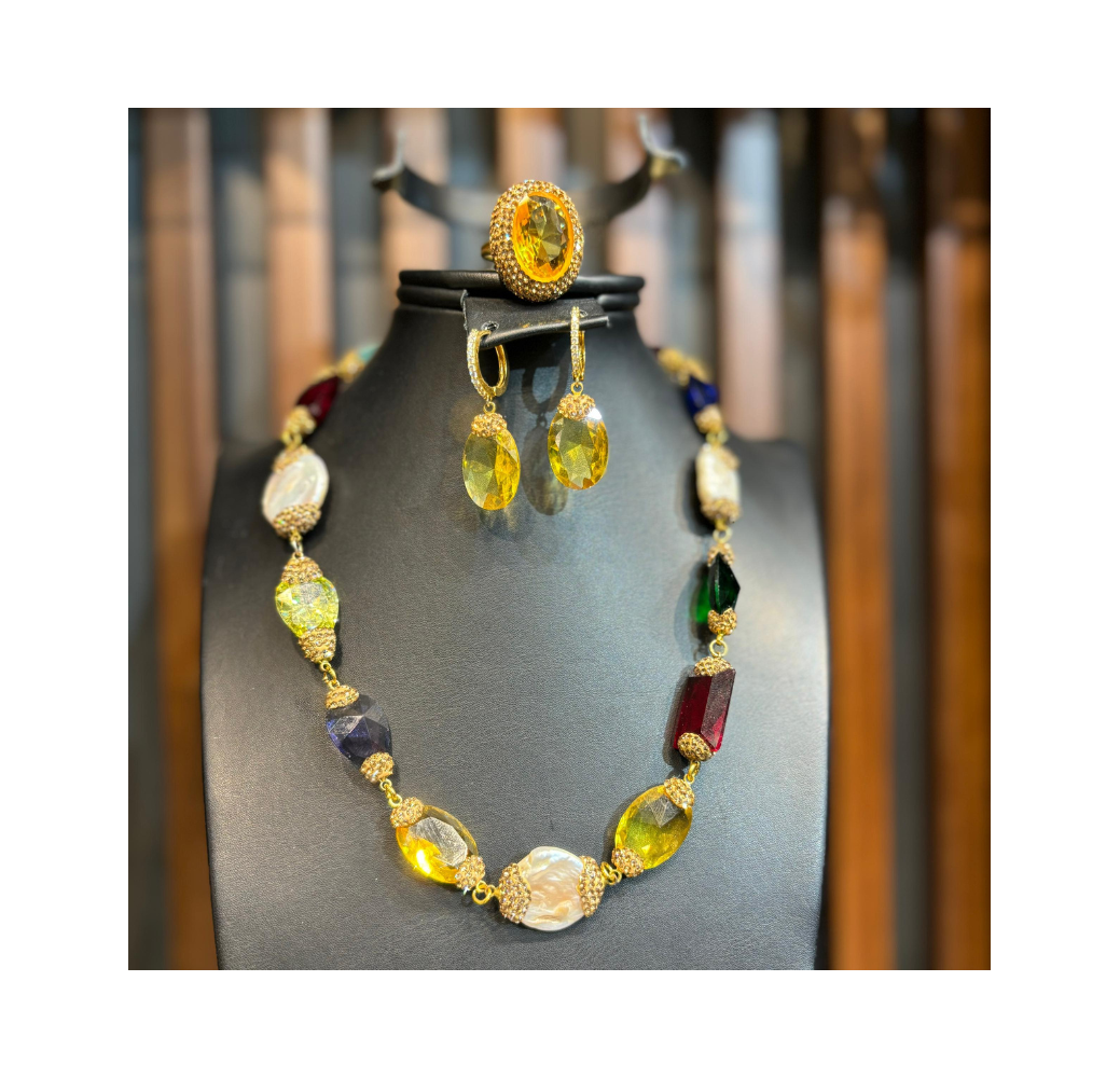 Parure moderne en pierre d’ambre et perle authentique