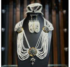 Parure moderne traditionnelle El Moukhabal en gemme indienne authentique et motif rincé avec argent et or