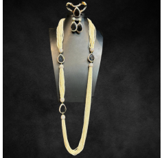 Parure en gemme noirs authentique et pierre d’ambre