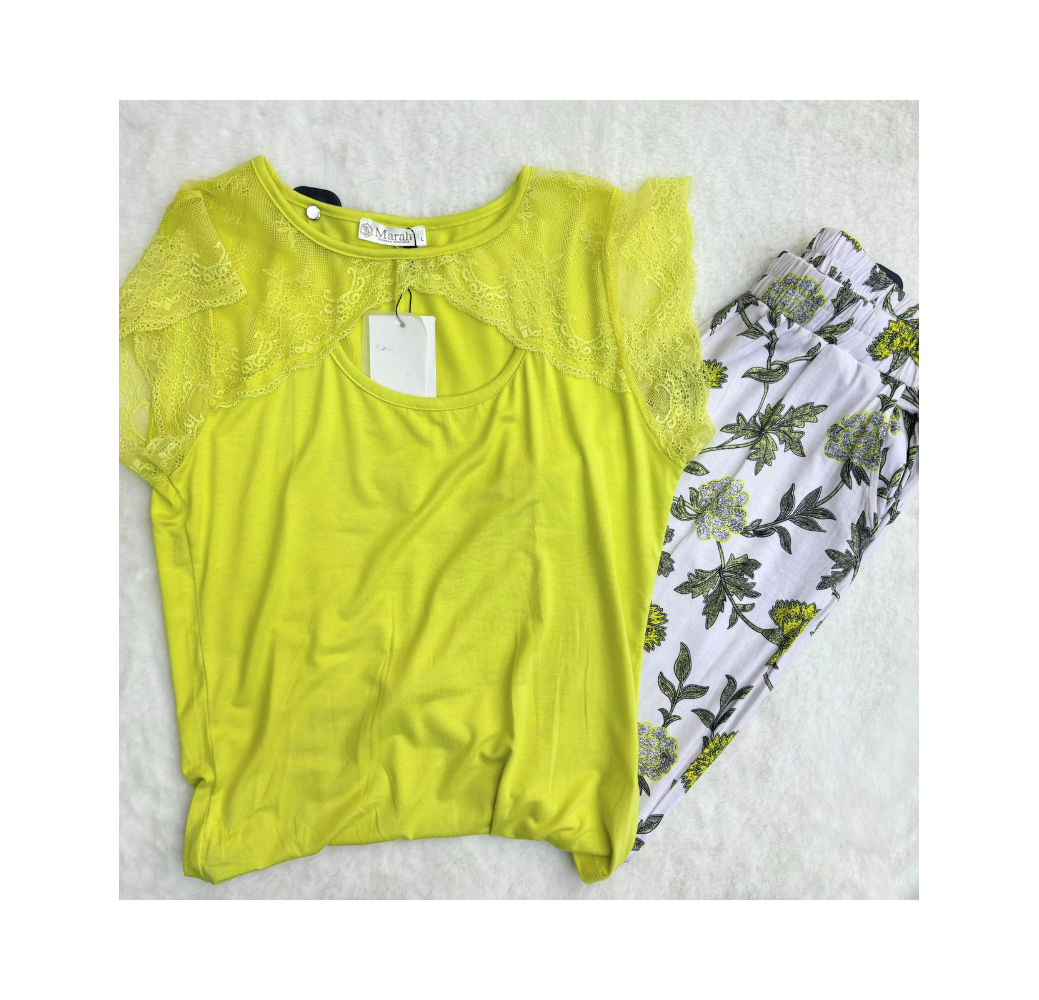 Pyjama haut jaune pantalon imprimé