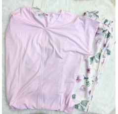 Pyjama haut rose et pantalon imprimé