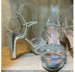Sandales à strass talon argenté aiguille – Les Jolies Shoes